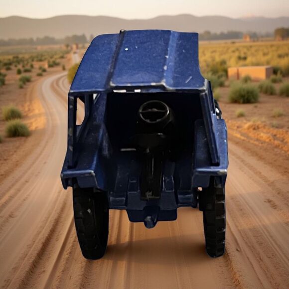 Vintage Playart Die-Cast BLUE Zetor Tractor Made in Hong Kong -2.5 inches 1970 - Picture 2 of 5